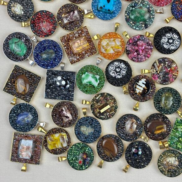 Pendant Craft Jewelry Lot - 75+ Multicolor Resin Bead Glass Stone Circle Square - Picture 5 of 10
